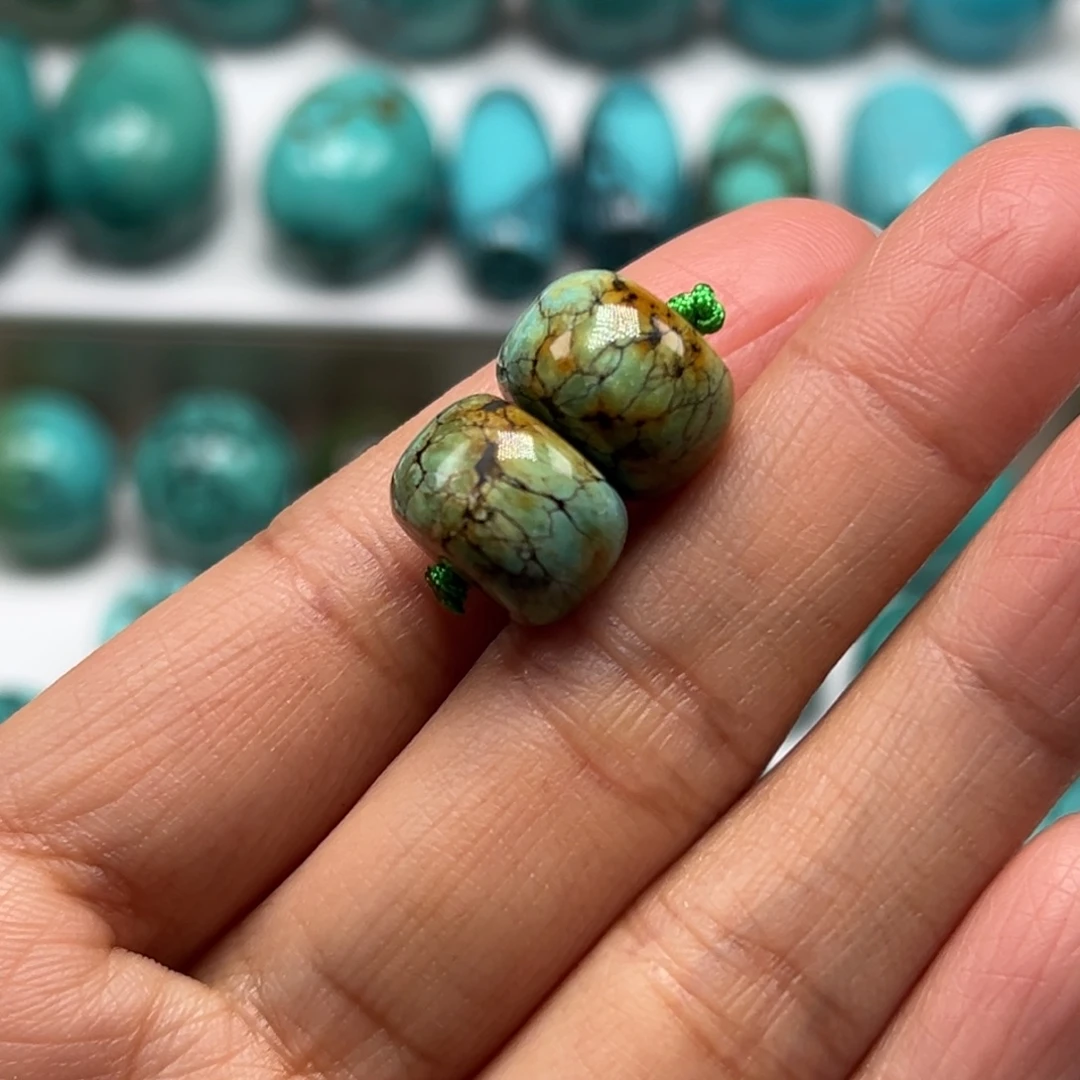 绿松石未镶嵌珠宝奇石