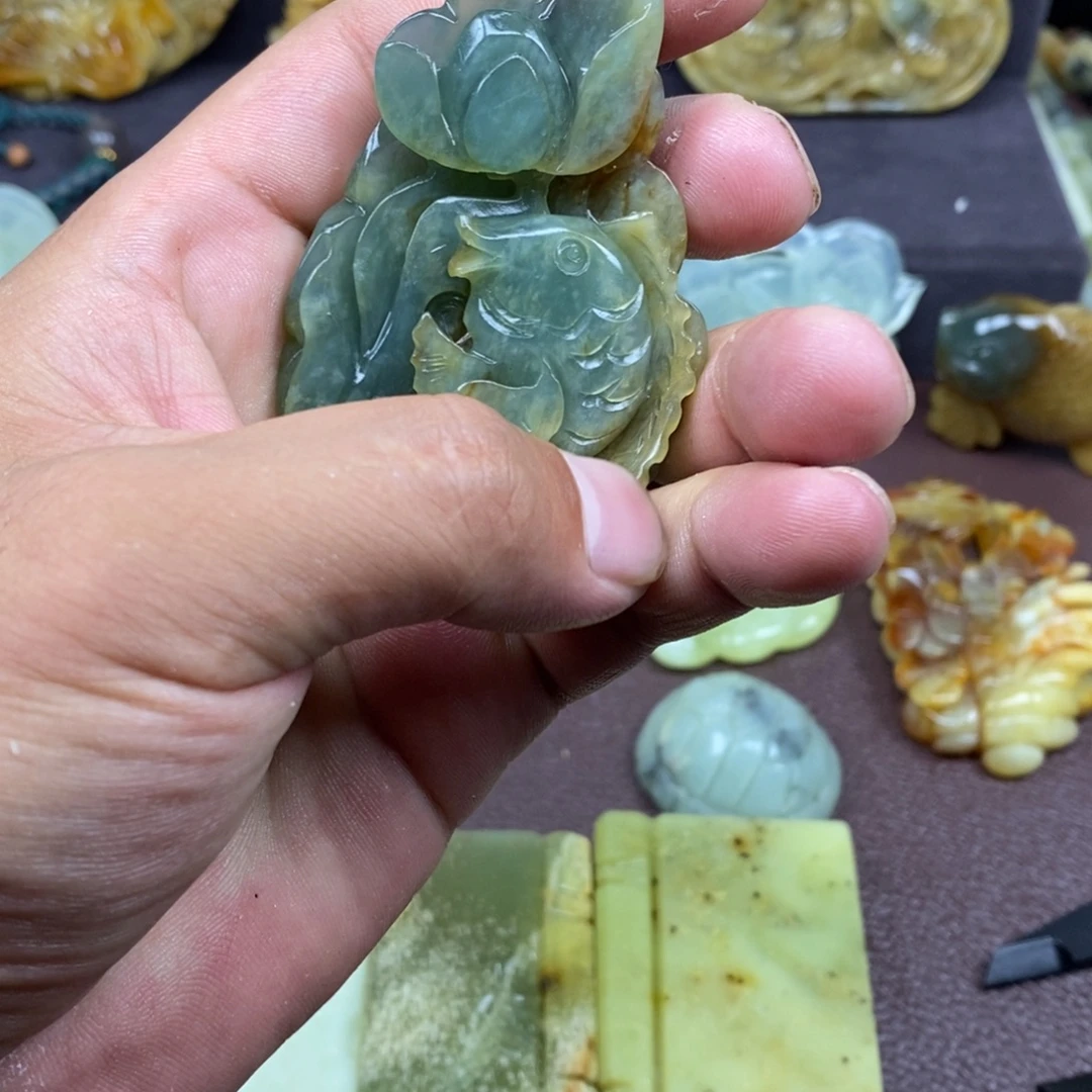 未镶嵌蛇纹石玉吊坠(不含链)