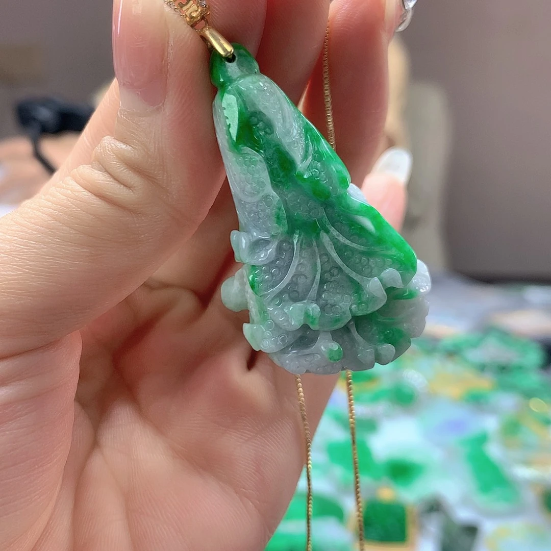 翡翠未镶嵌颈饰翡翠