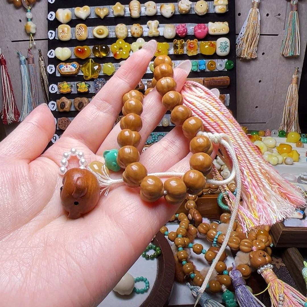 手串猴头核桃心**宿小熊 小狗 粉流苏