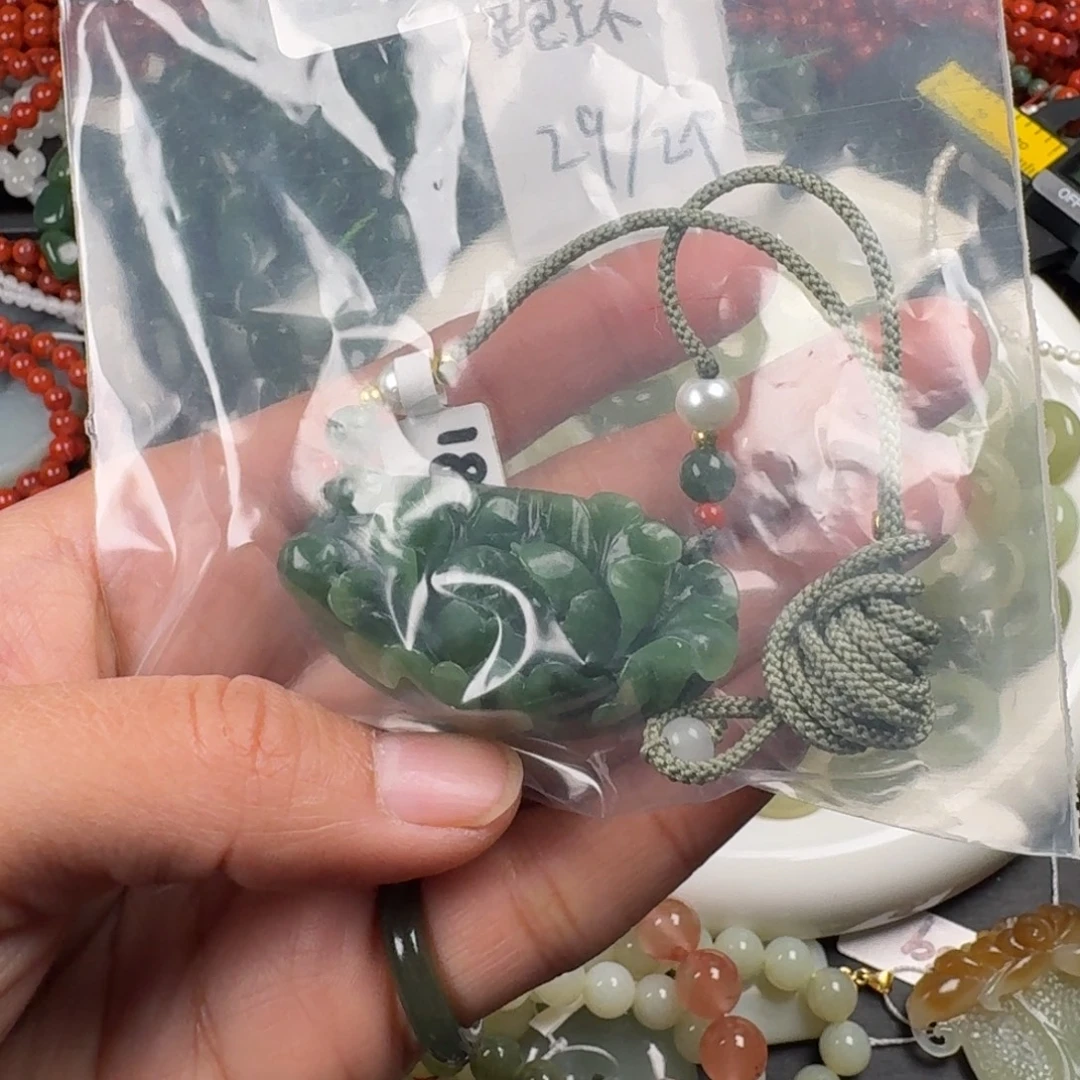 海***沫和田玉未镶嵌珠宝奇石