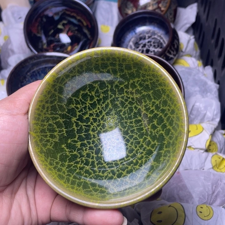茶盏在你身边是个人吧