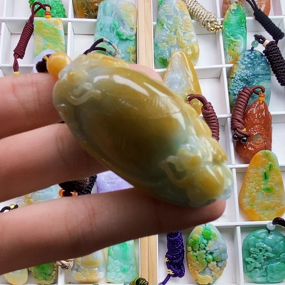 未镶嵌定制翡翠翡翠