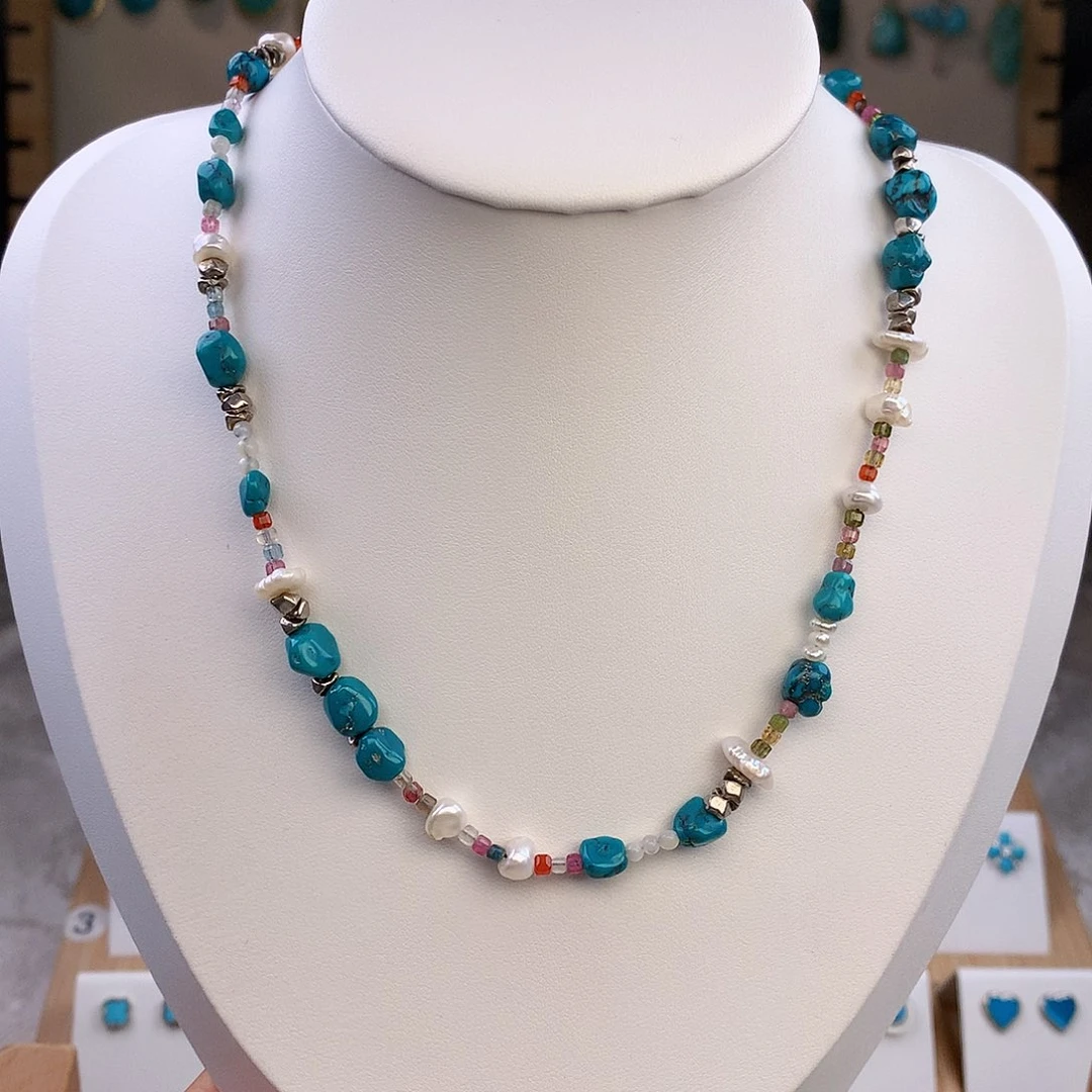 绿松石未镶嵌颈饰