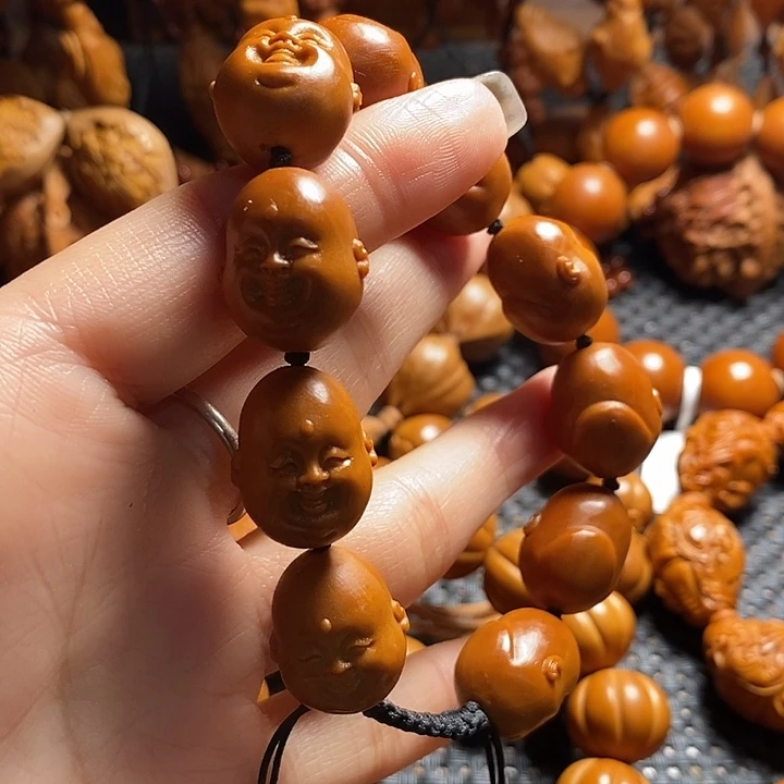 吊坠橄榄核十分开心