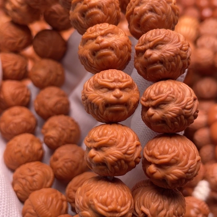 猴头核桃吊坠留****5斗战胜佛