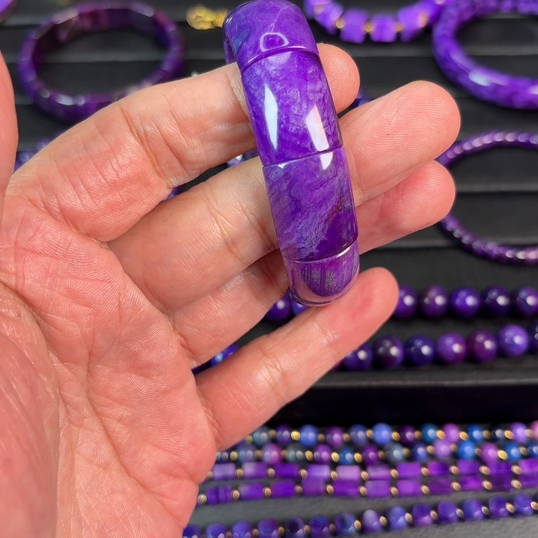 用***4苏纪石（舒俱来）未镶嵌手牌