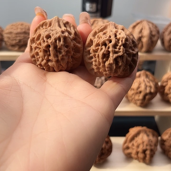 文玩核桃吊坠秦岭核桃