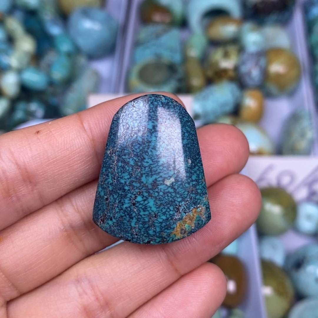 绿松石未镶嵌挂件