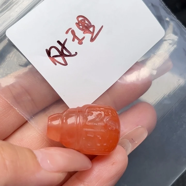颈饰未镶嵌南红玛瑙