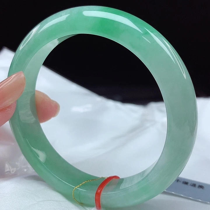 翡翠未镶嵌手镯54圈4910