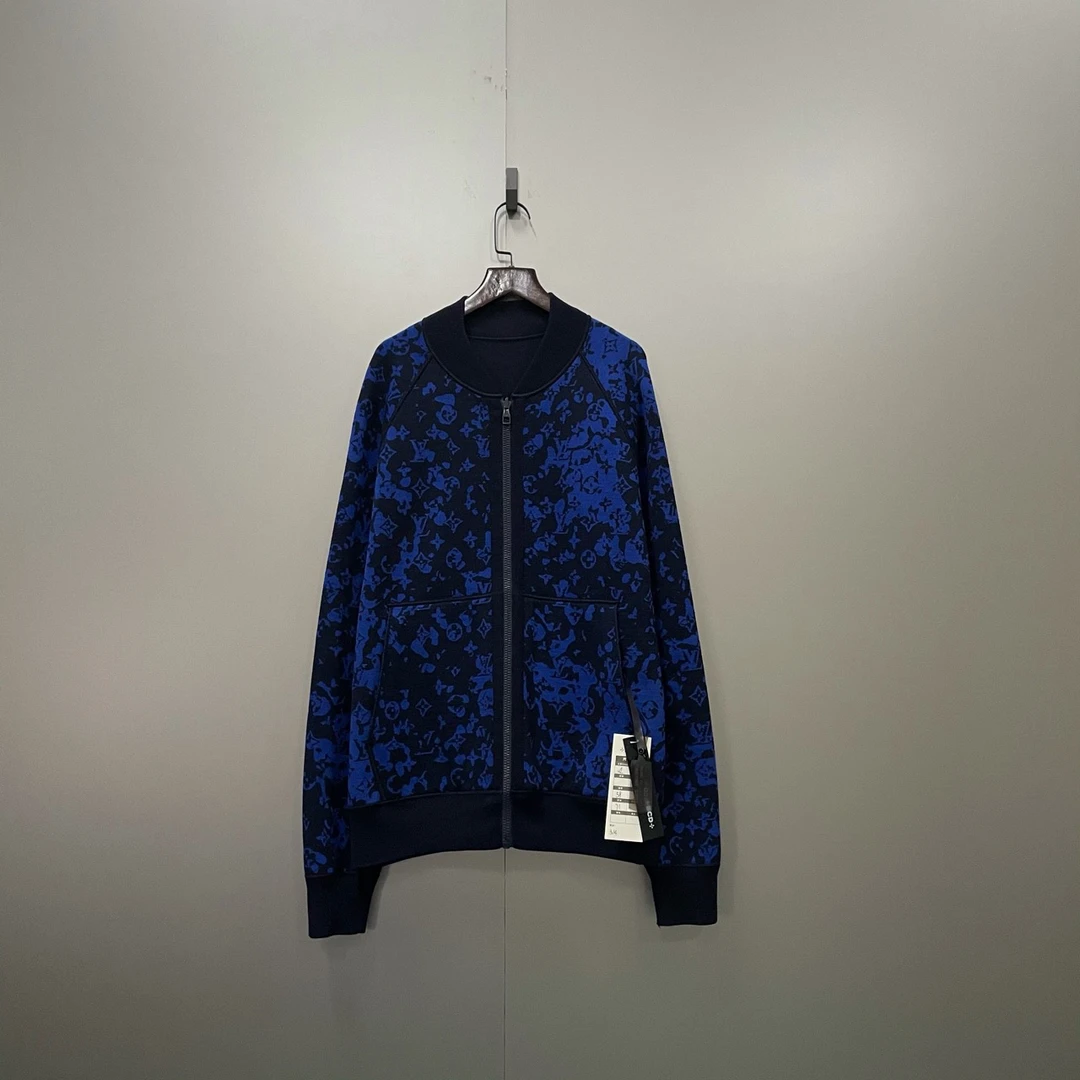 95新 LouisVuitton/路易威登 迷彩老花满印双面穿着外套 28000/