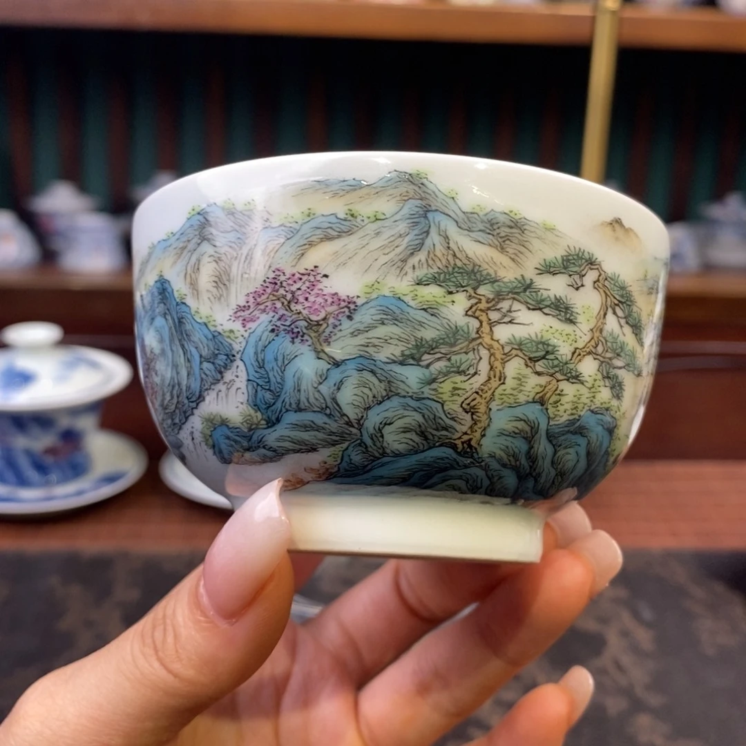 粉彩青花山水罗汉杯