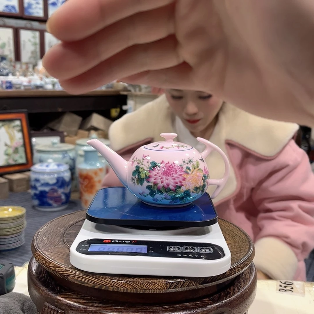 摆件陶瓷//////景德镇陶瓷瓷器。