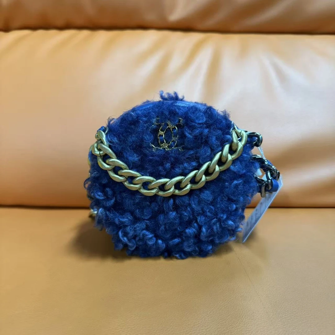 99新 Chanel/香奈儿 【安则专属】蓝色毛呢迷你圆饼链条包/30开