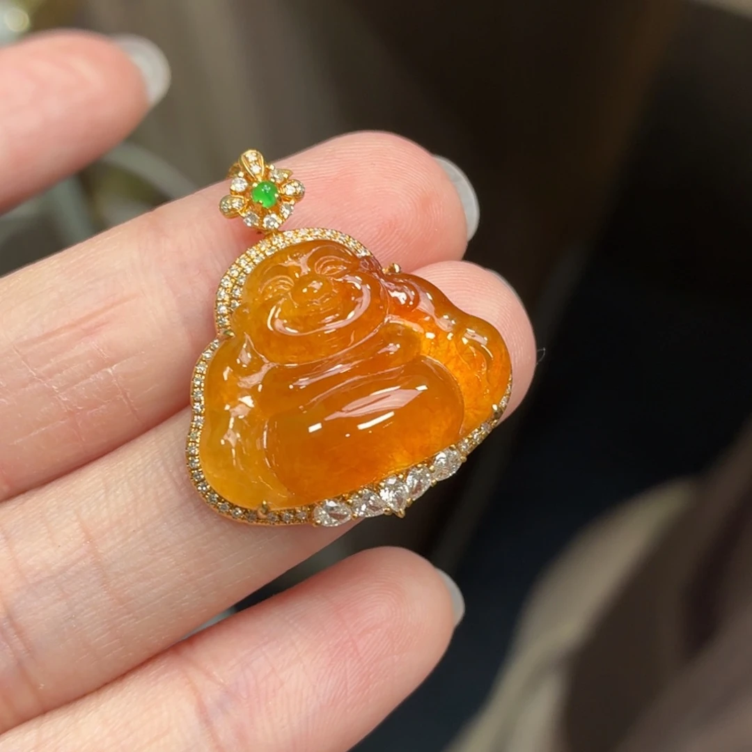 翡翠18K金镶嵌颈饰