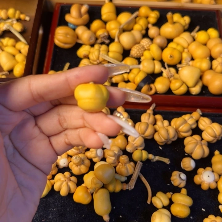 小***。叶一天就这么过的很幸福