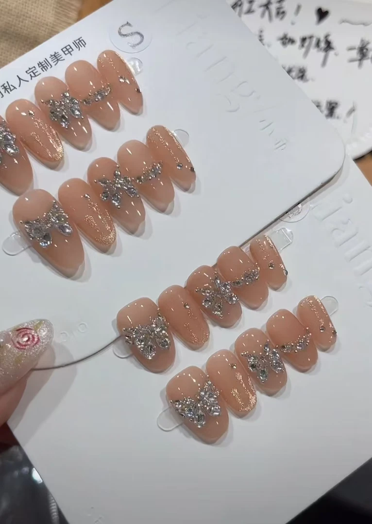 【锆石蝴蝶】高端 纯手工 定制 穿戴甲 轻奢美甲显白气质穿戴式