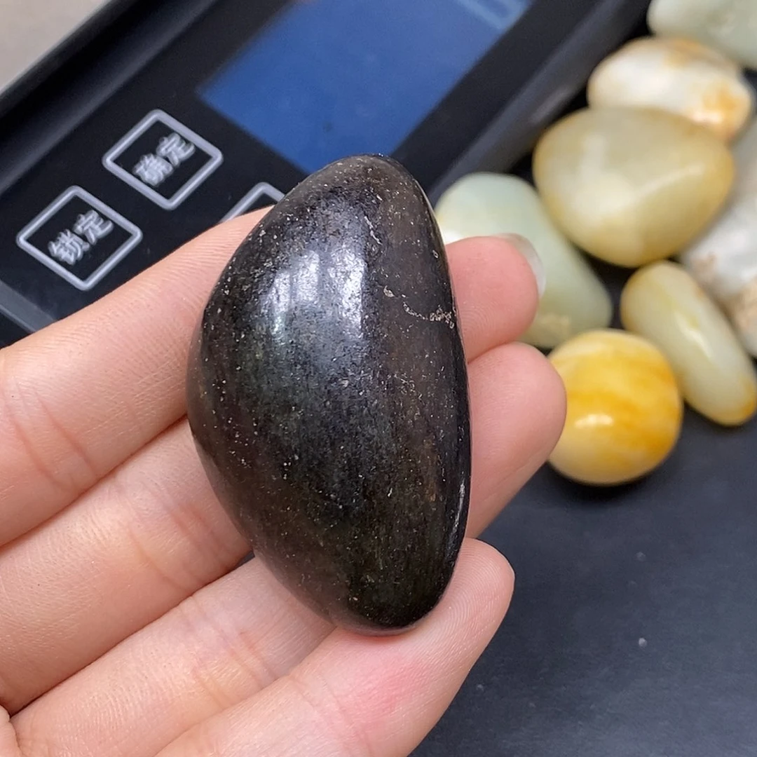 和田玉（糖玉）未镶嵌挂件