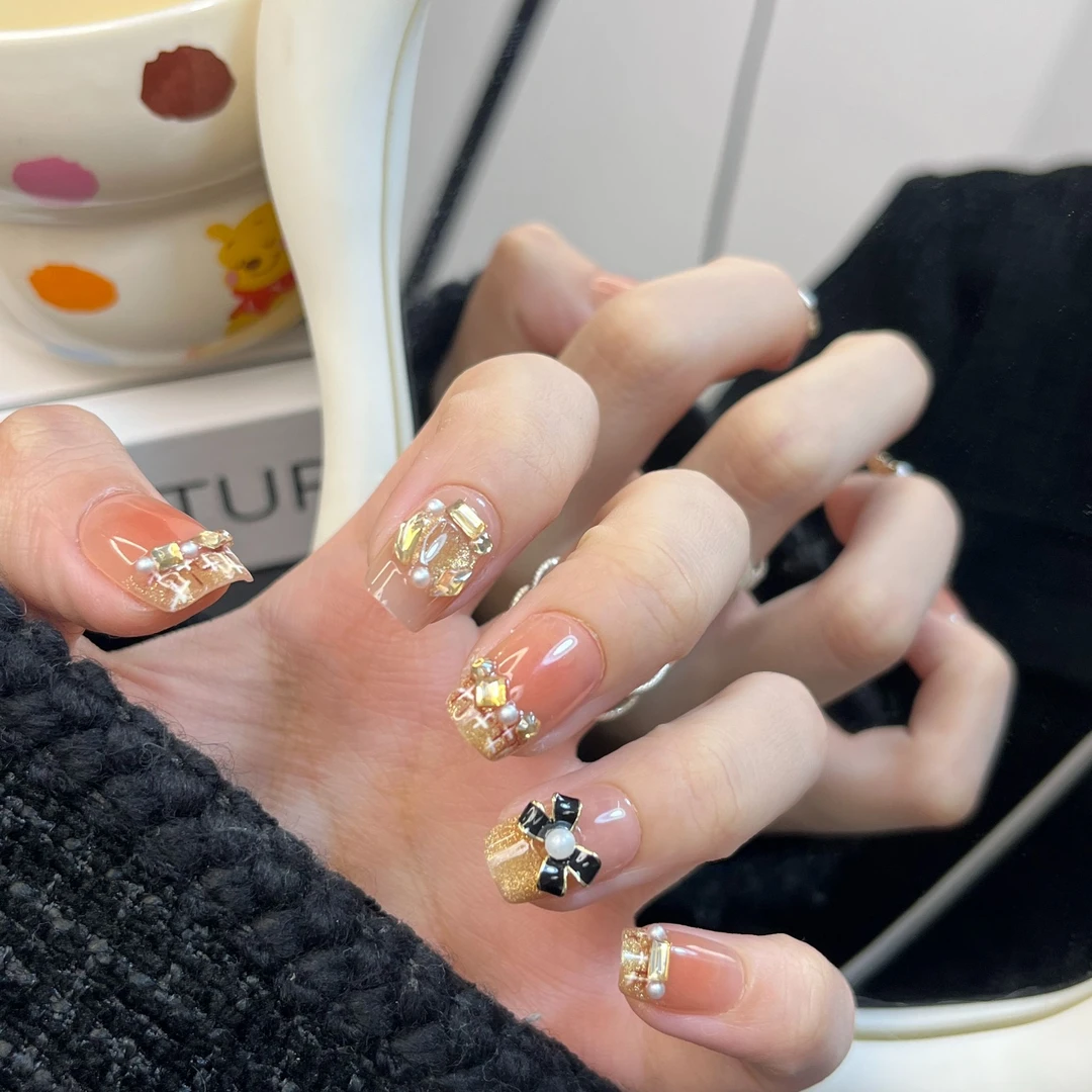 【Thankokay - 穿戴甲】工厂倒闭 轻奢高级感美甲甲片78金秋小香短T