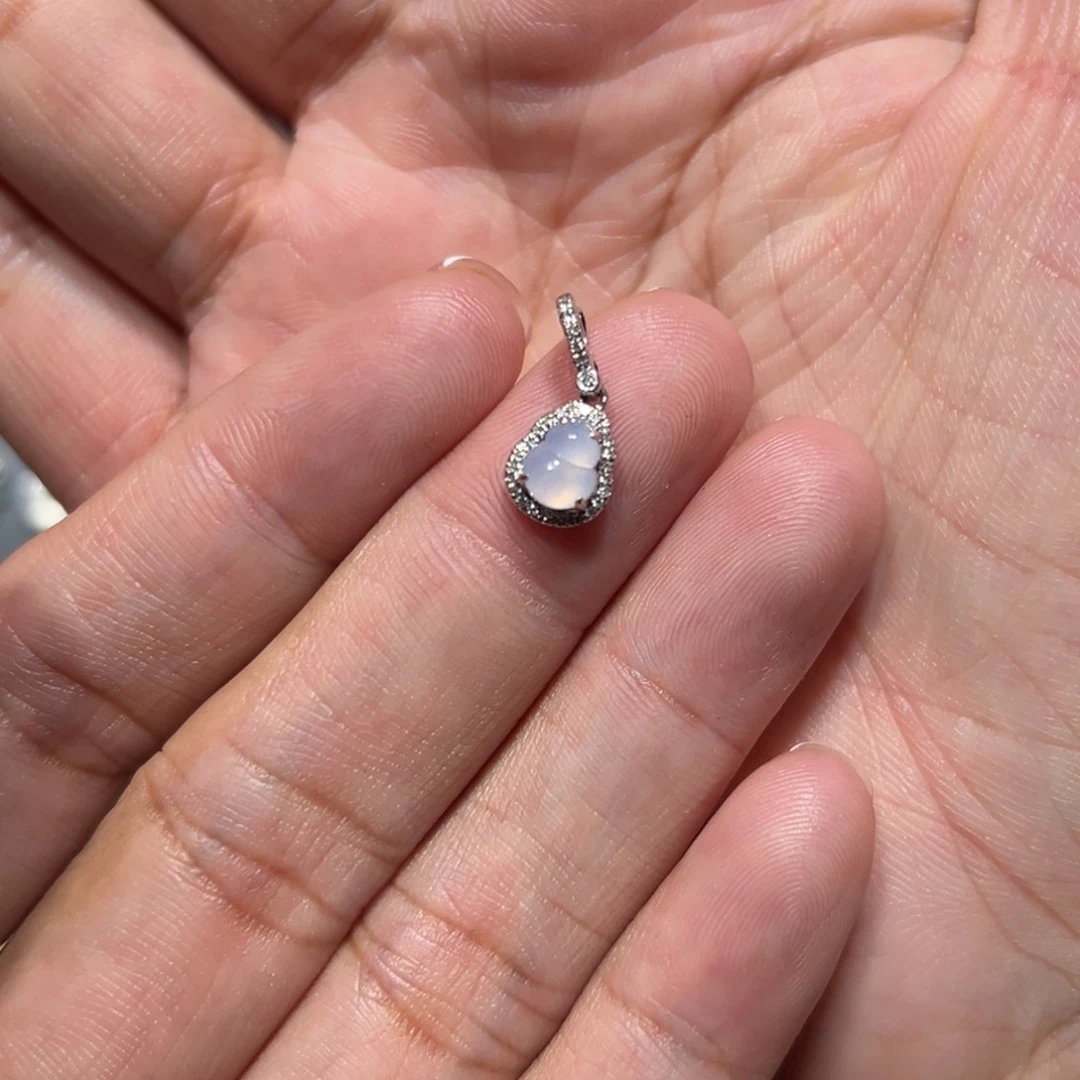 颈饰18K金镶嵌翡翠