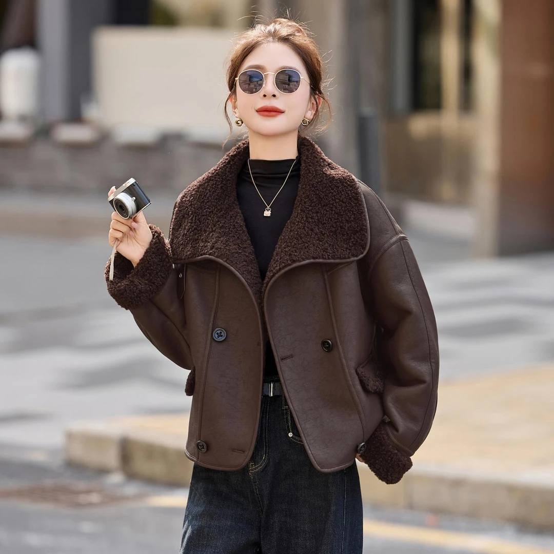 加绒加厚外套女短款冬季大翻领时尚气质保暖防风棉服宽松韩版皮衣