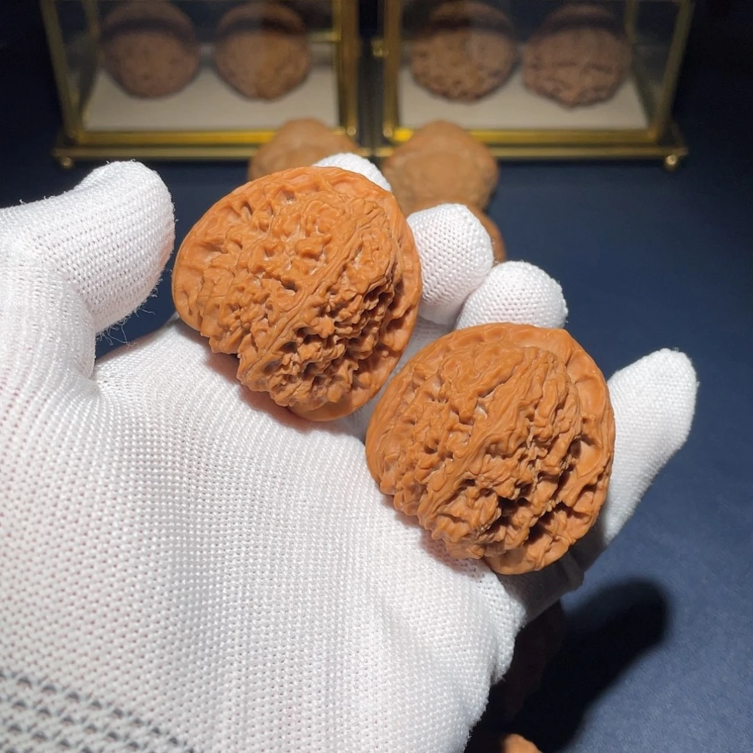 文玩核桃把件43三角南疆石