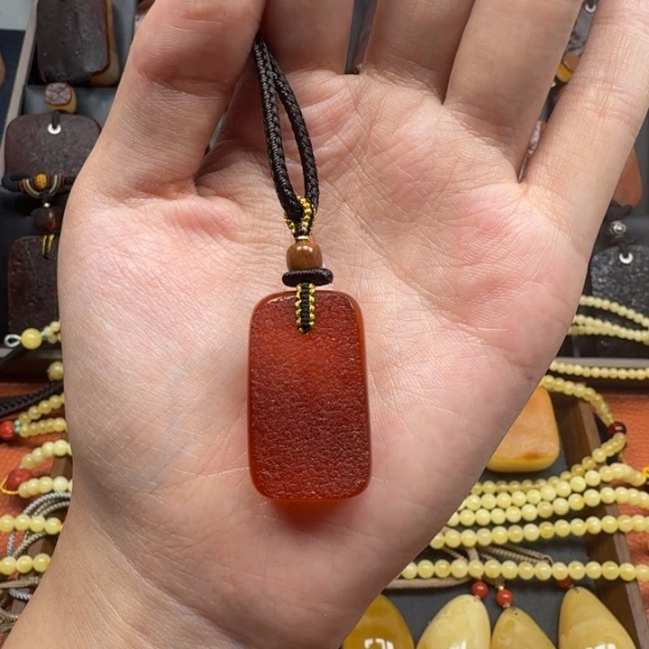 蜜蜡未镶嵌吊坠(赠链)