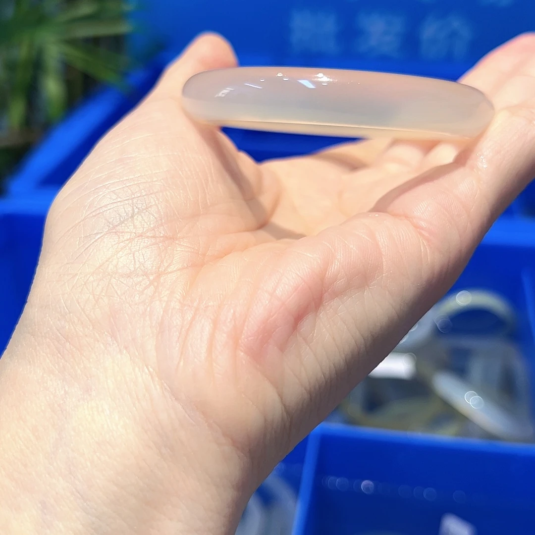 6***6玛瑙/玉髓未镶嵌手镯