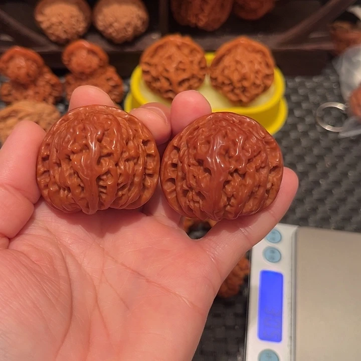 低***笑把件文玩核桃白狮子