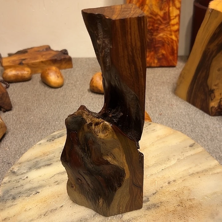 小***家端景台紫檀木类檀香