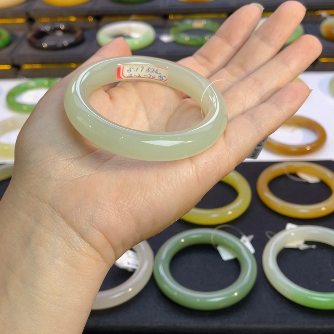 和田玉手镯未镶嵌C*