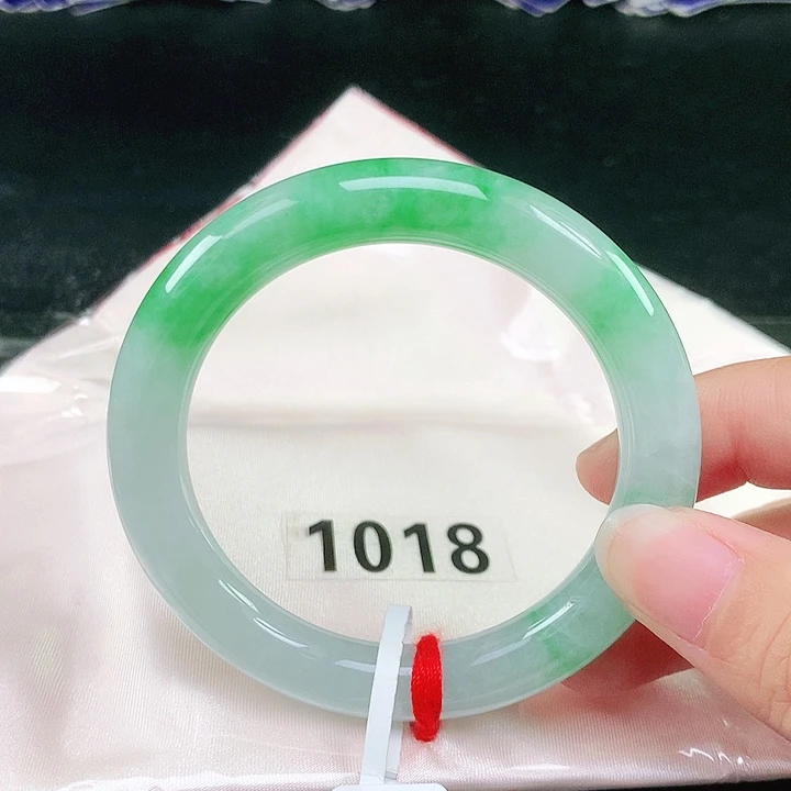 未镶嵌手镯翡翠翡翠手镯