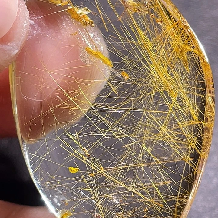 石***y未镶嵌发晶颈饰钛