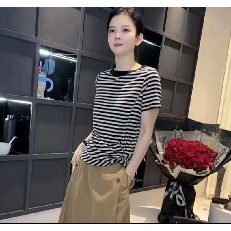 《优麦汇》Y5889夏款一字领设计感时尚百搭短袖显瘦上衣女