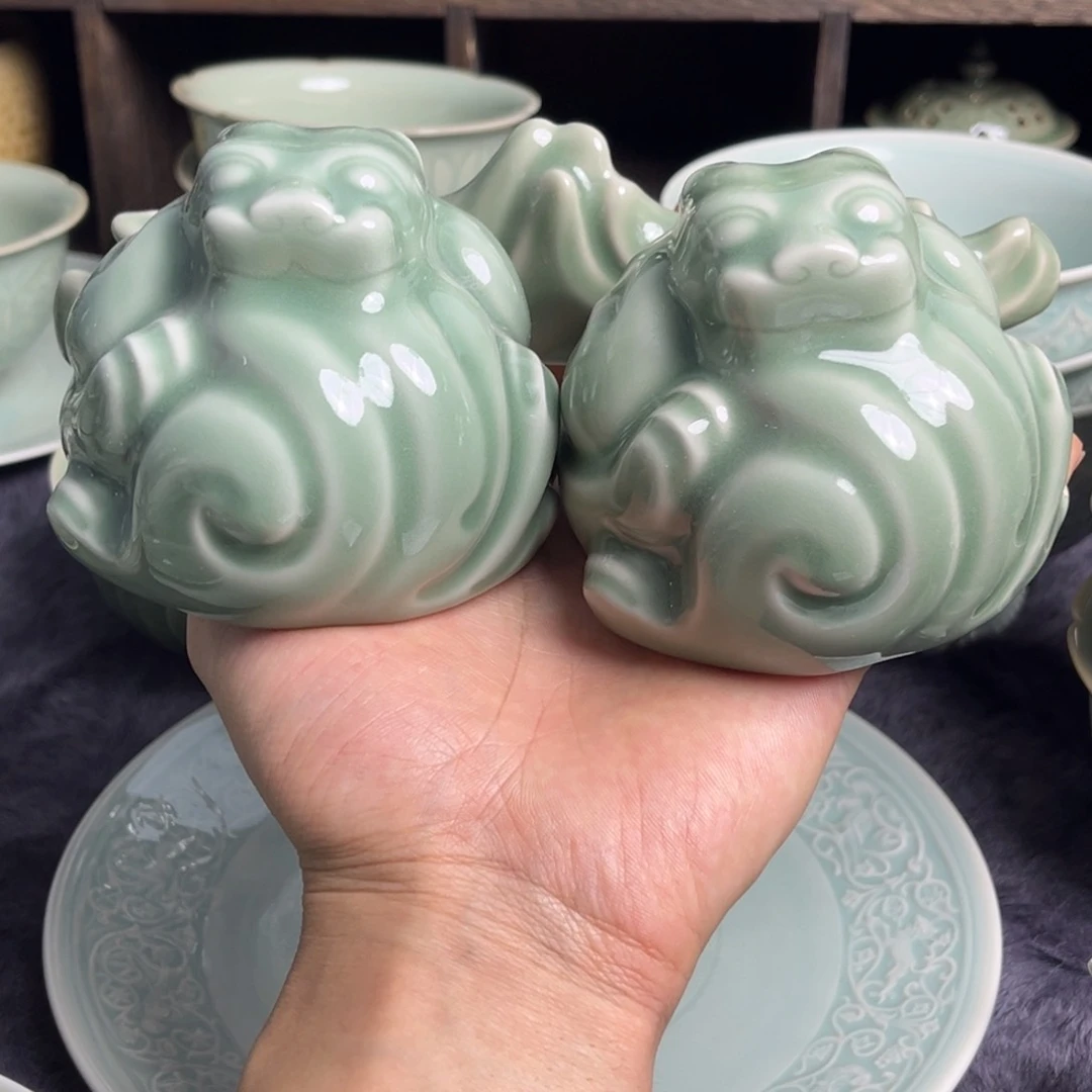 瓷两个虎镇加一个笔架