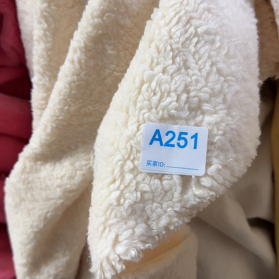 米白羊羔毛高密14元2米251