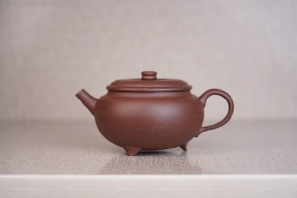 三足鼎 原矿老紫泥180cc半手工 精工紫砂壶 云生紫砂