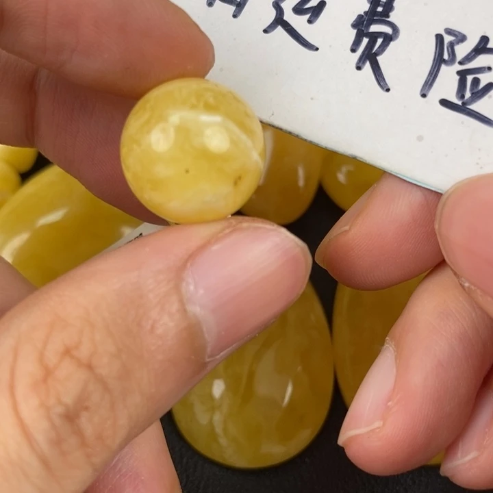琥珀裸石未镶嵌微瑕93