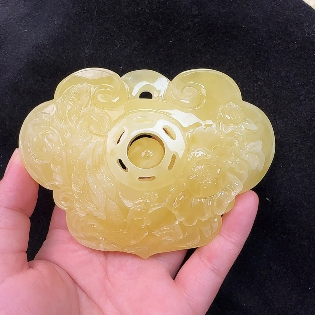 蜜蜡未镶嵌珠宝奇石