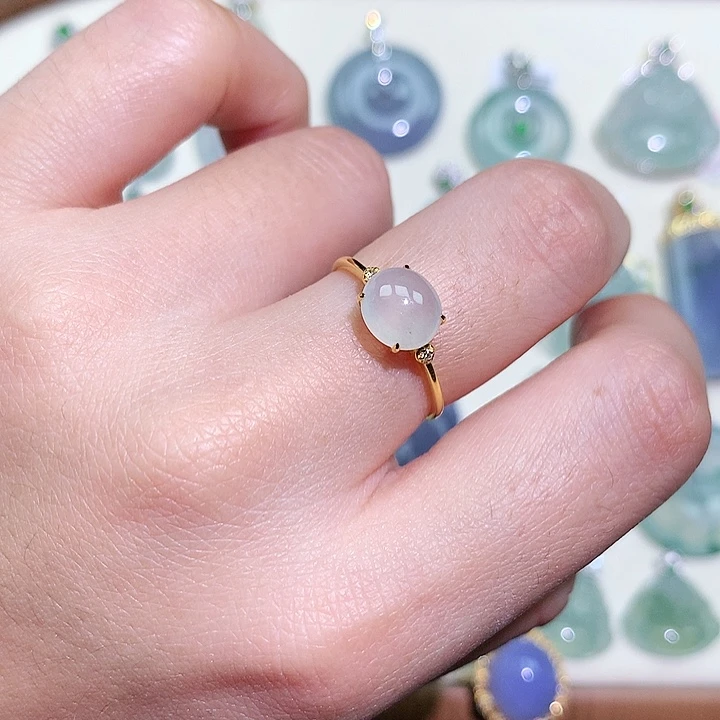 翡翠18K金镶嵌颈饰戒指