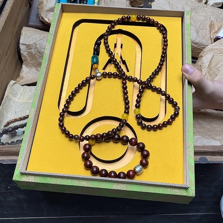 大叶紫檀（黑酸枝木类）