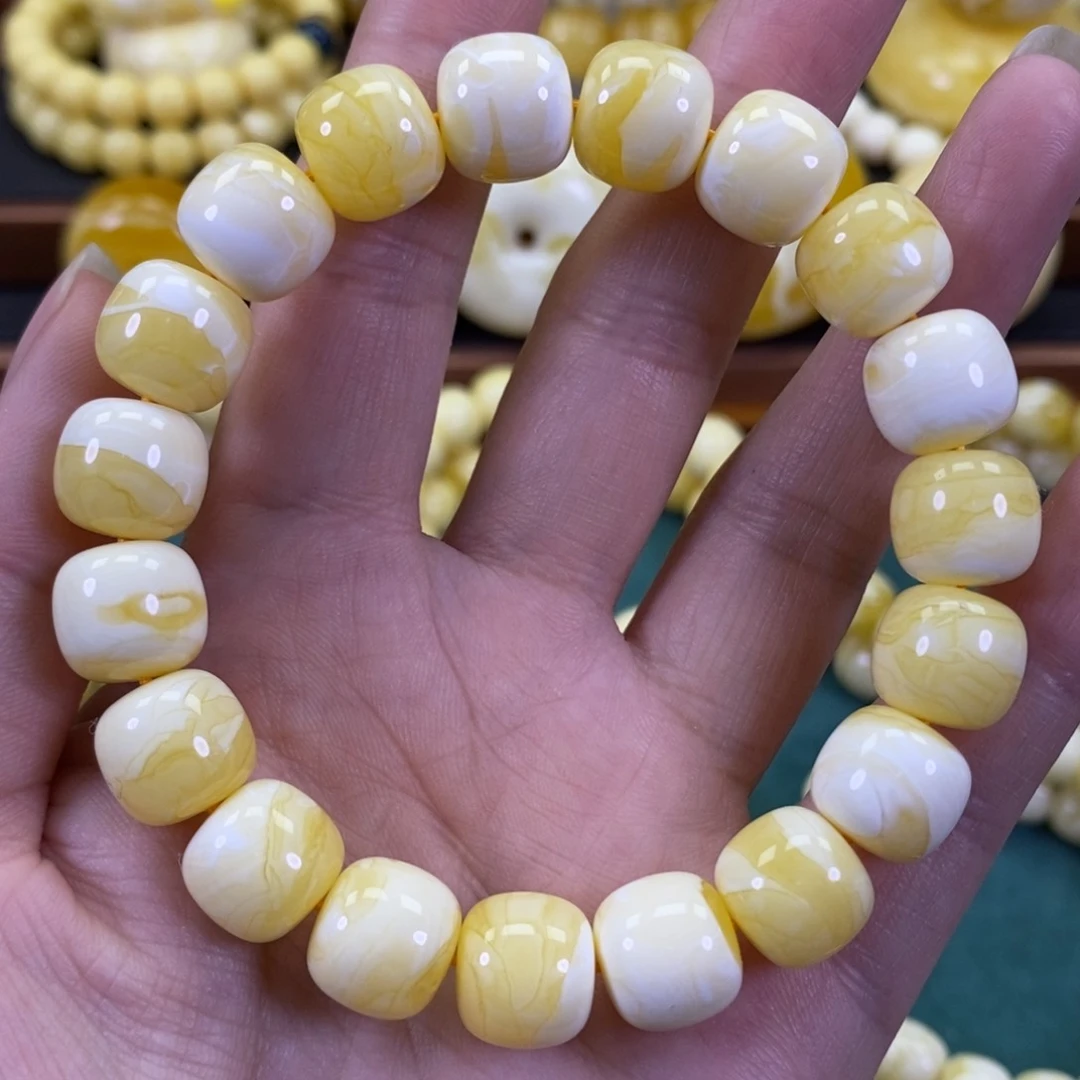 琥珀裸石未镶嵌同料手串