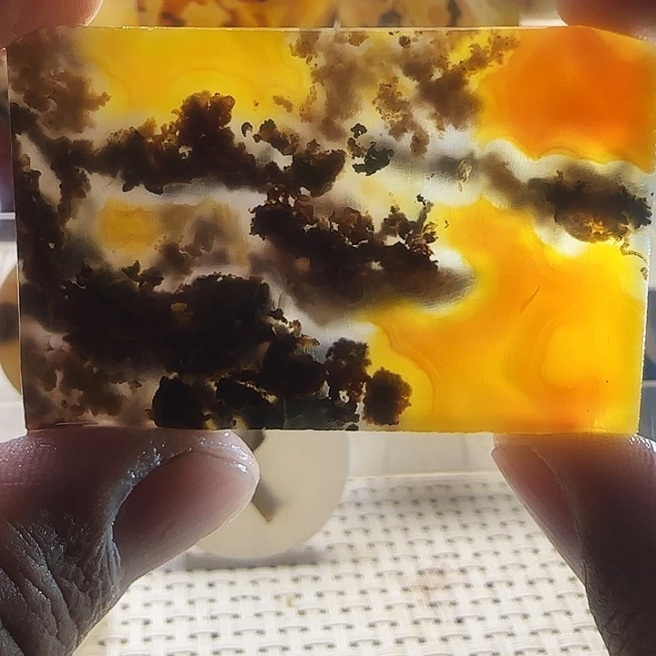 玛瑙/玉髓未镶嵌珠宝奇石