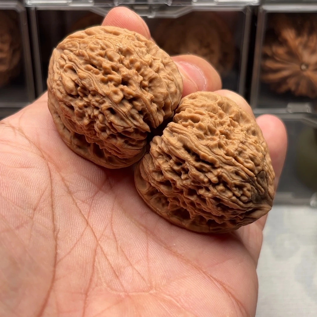 把件文玩核桃南疆石