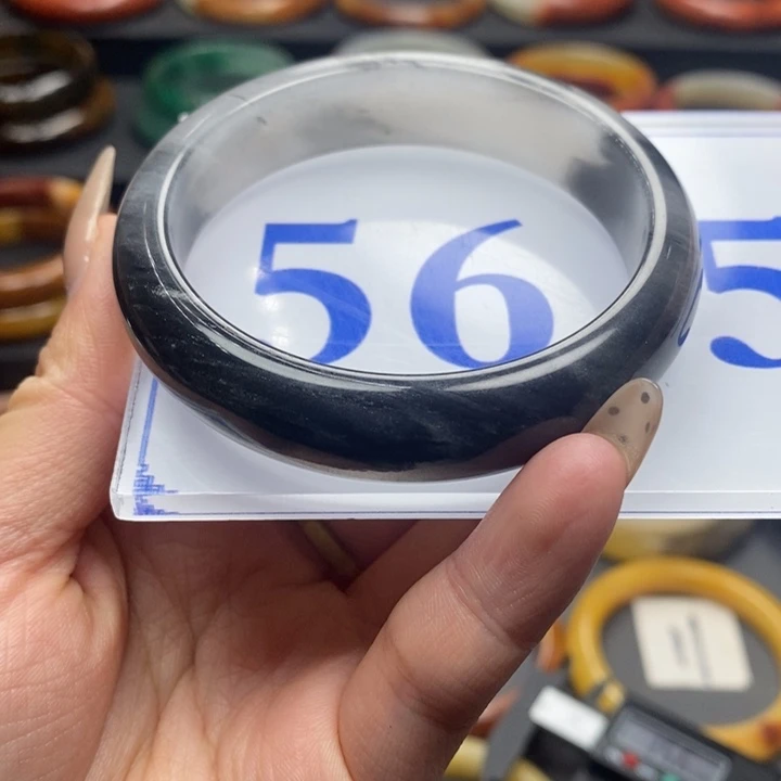 石英质玉（黄龙玉）手镯未镶嵌