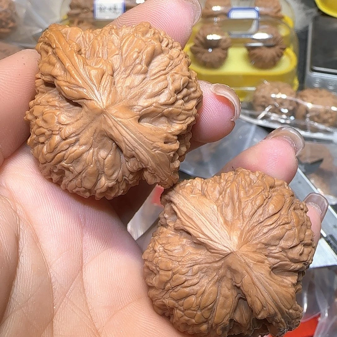 文玩核桃吊坠炎*官南疆石