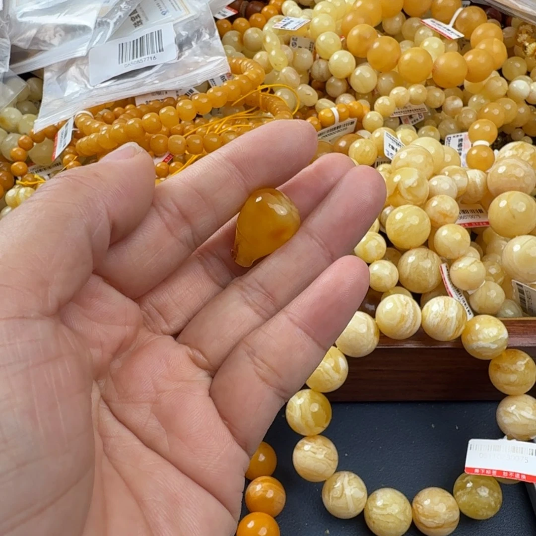 琥珀未镶嵌珠宝奇石