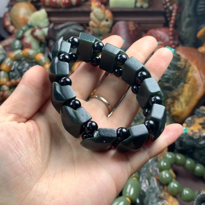 岫岩河磨玉（透闪石质玉）把件未镶嵌