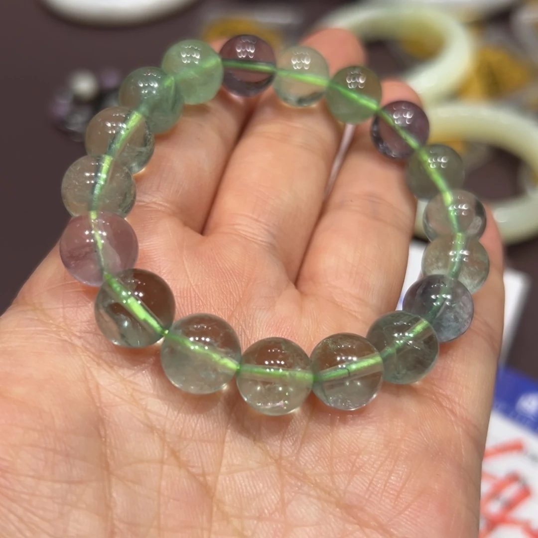 透闪石质玉手镯未镶嵌